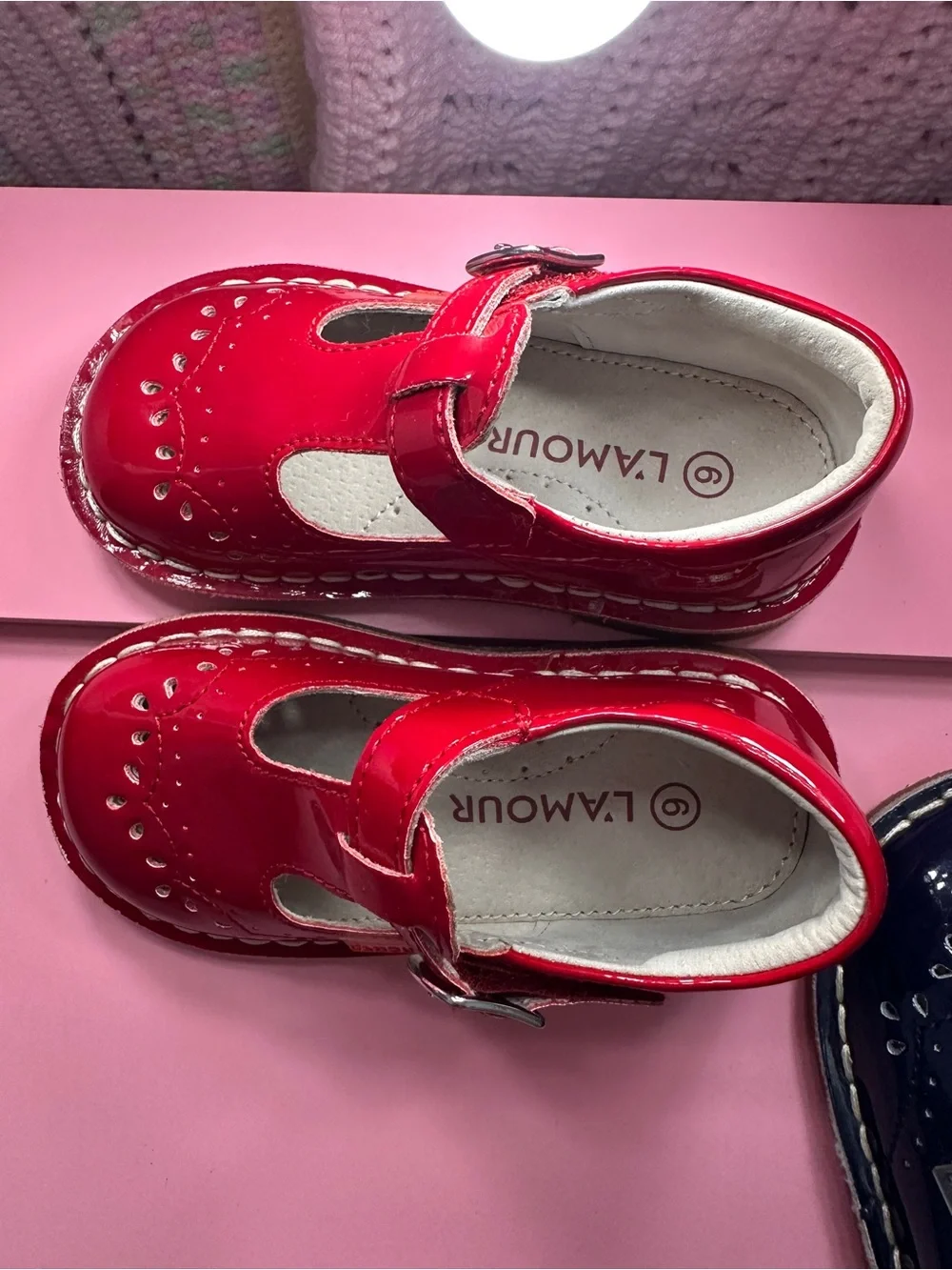 LAmour bright red